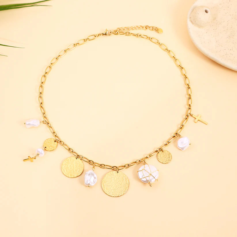 Collier Chaîne Dorée Médaillons Martelés Et Perles Blanches Baroques