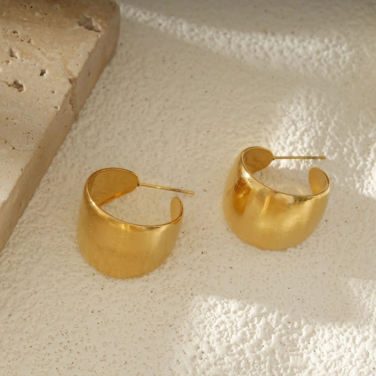 Boucles d'Oreilles Dorées Créoles Larges Brossées
