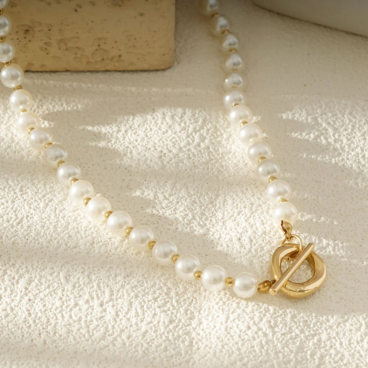 Collier Perles Blanches Avec Fermoir Doré OT