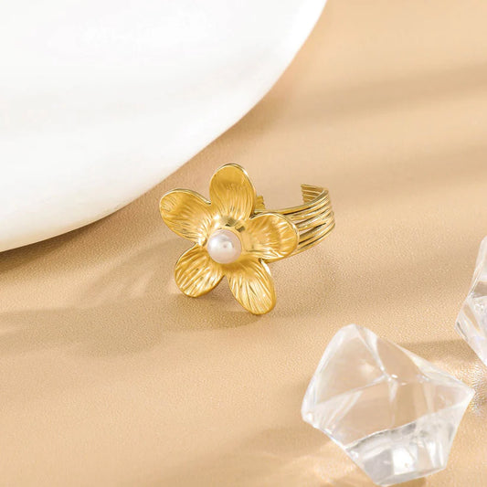 Bague Dorée Fleur Avec Perle Ouverture Ajustable