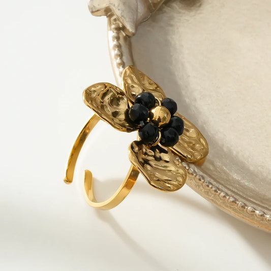 Bague Dorée Ajustable Fleur de Perles Noires