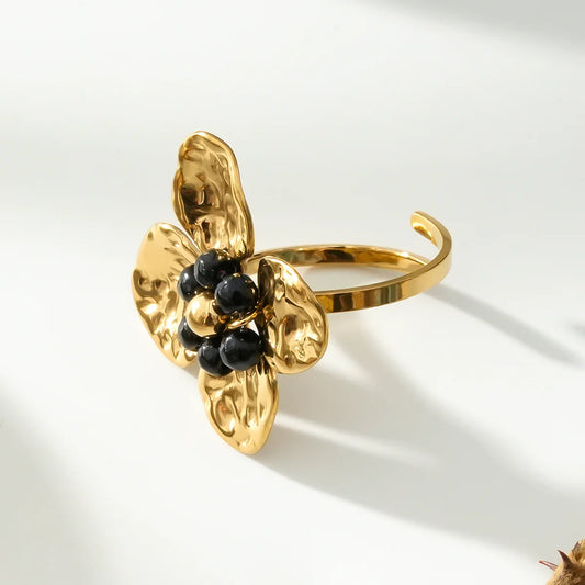 Bague Dorée Ajustable Fleur de Perles Noires